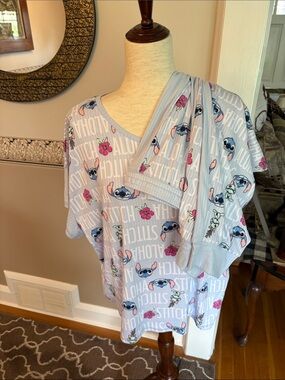 NEW Disney  Stitch Light Blue Stitch Floral Pajama Set XL jogger bottoms soft